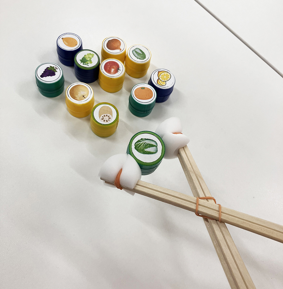 割りばしでマジックハンドをつくろう